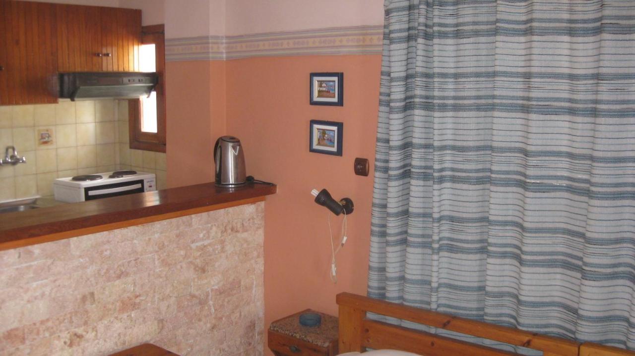 Theodora Aparthotel Makry Gialos  Exterior photo